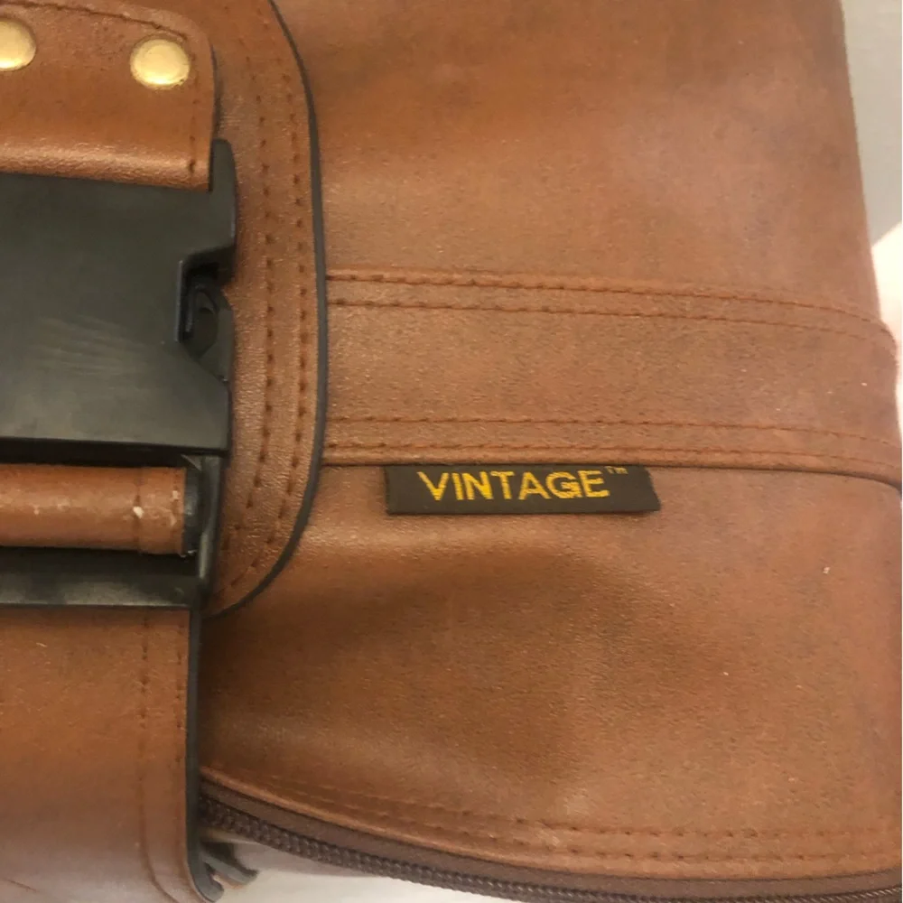 VINTAGE BRAND LUGGAGE 🧳